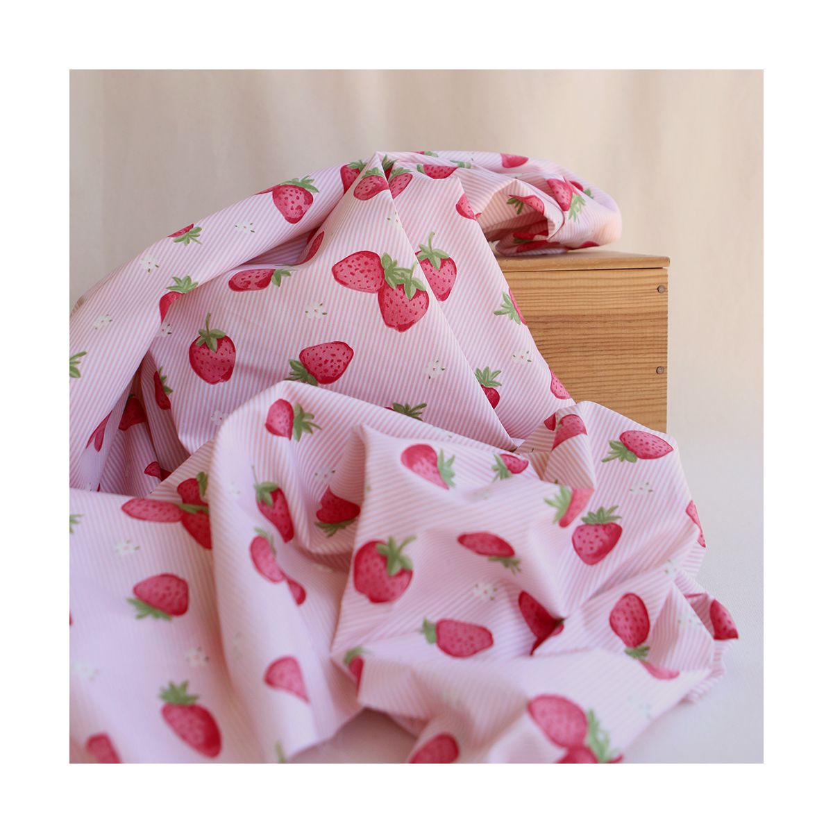 Cirafine - Popeline de coton imprimé rayures et fraises