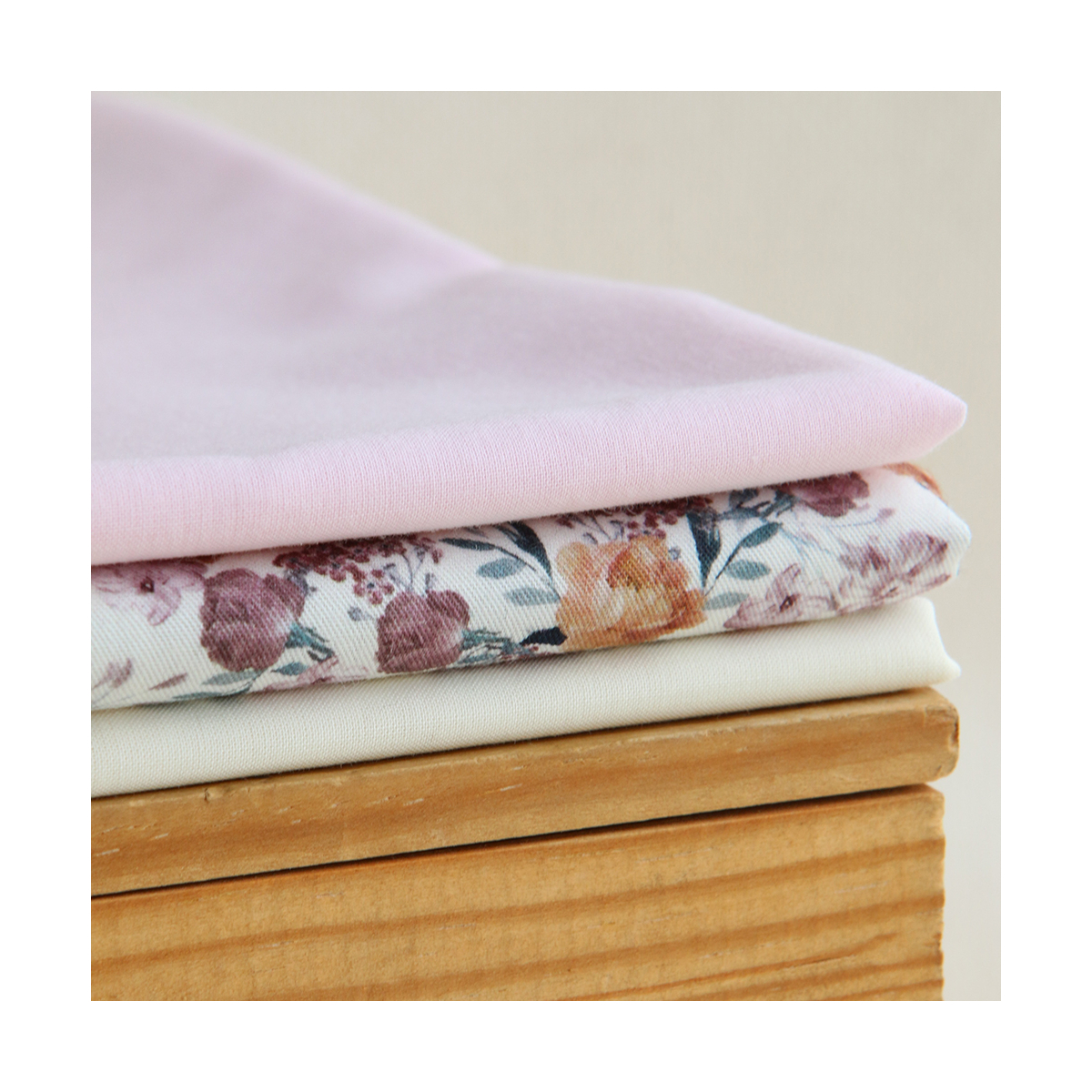 Tissu popeline sergé coton organique imprimé fleuri douce et fluide