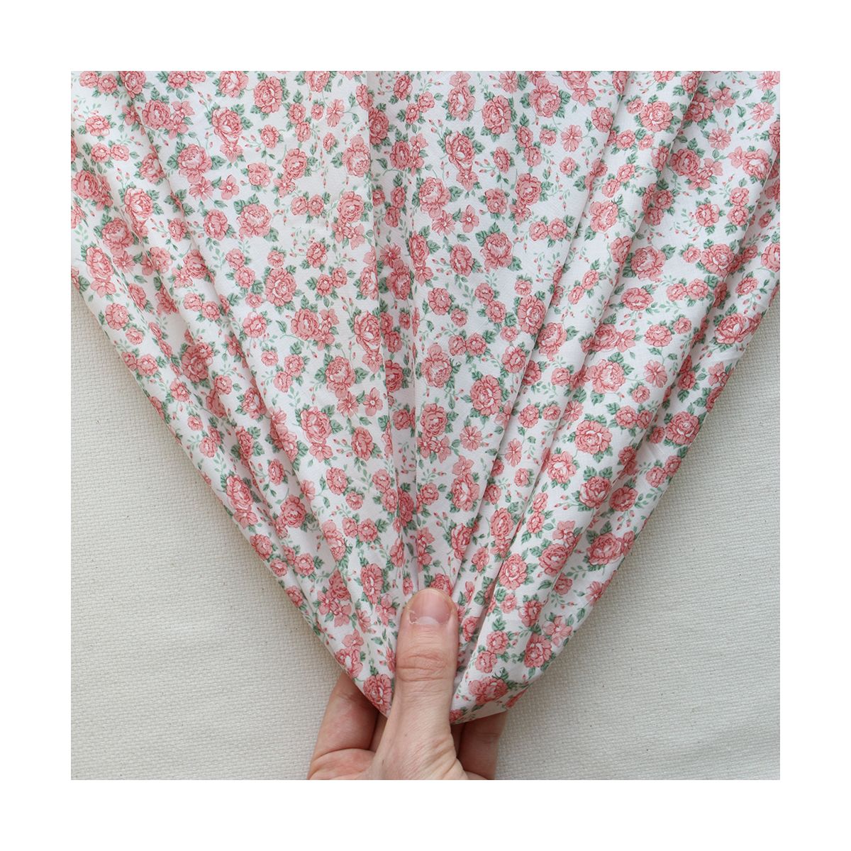 Clara - Batiste de coton BIO douce petit motif fleuri