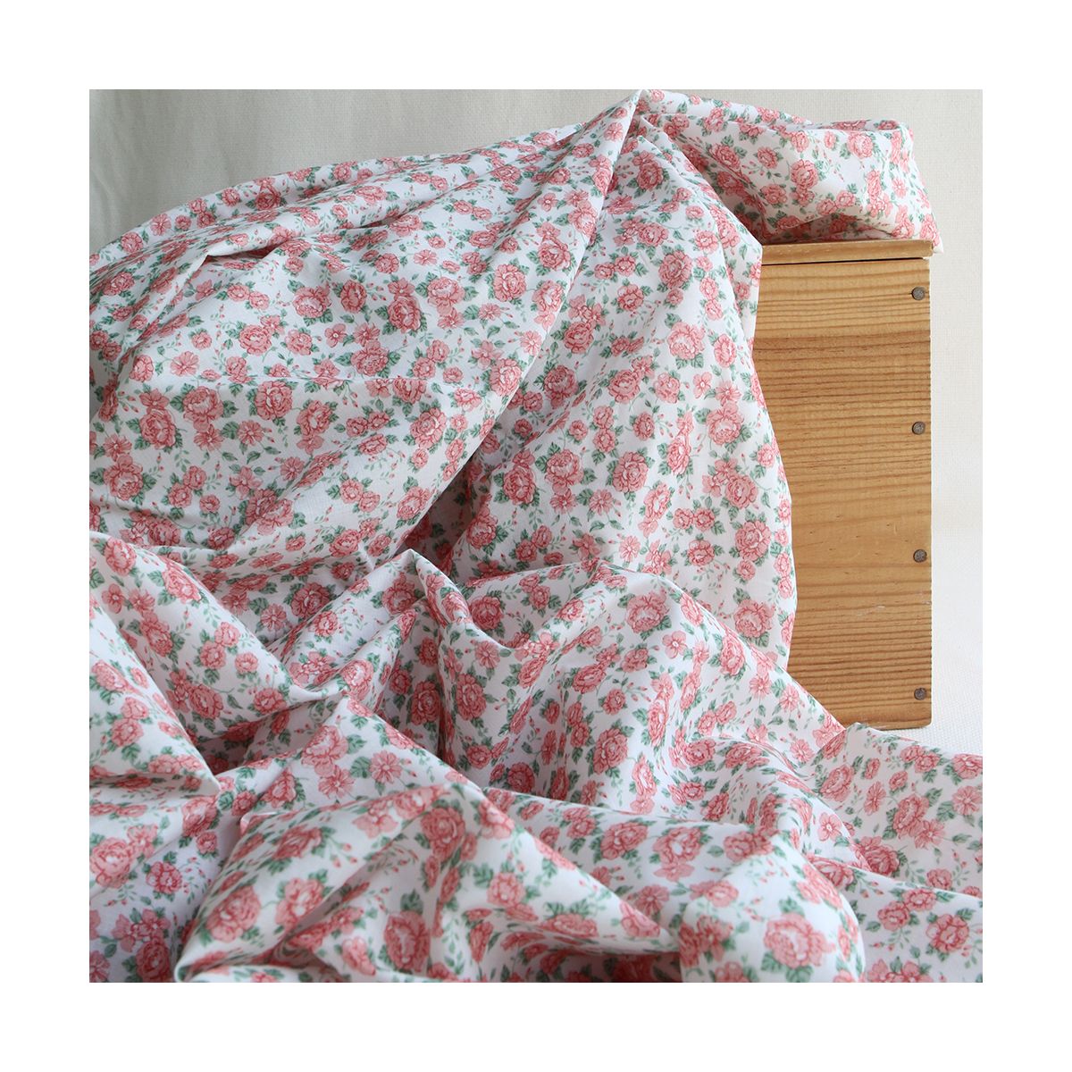 Clara - Batiste de coton BIO douce petit motif fleuri