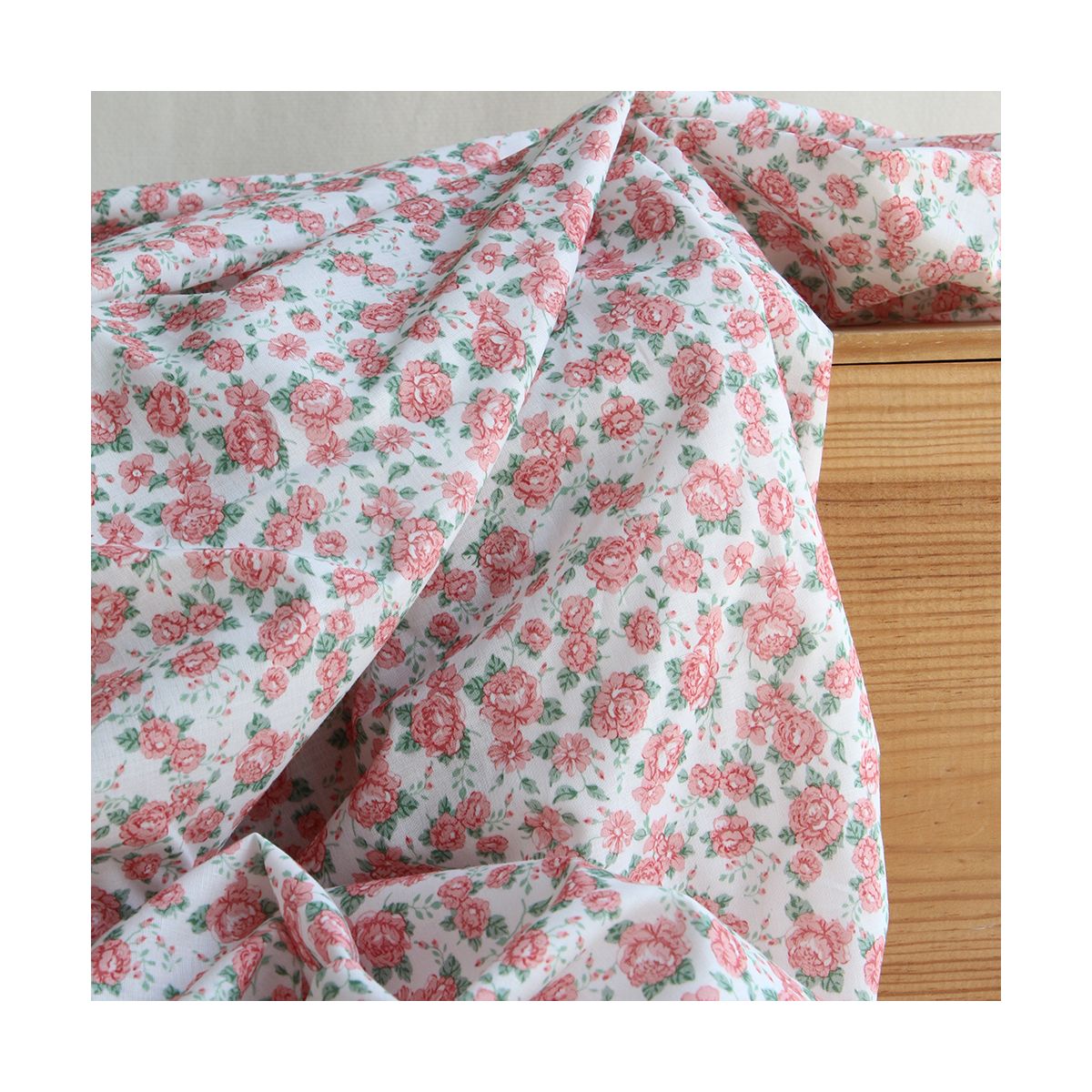 Clara - Batiste de coton BIO douce petit motif fleuri