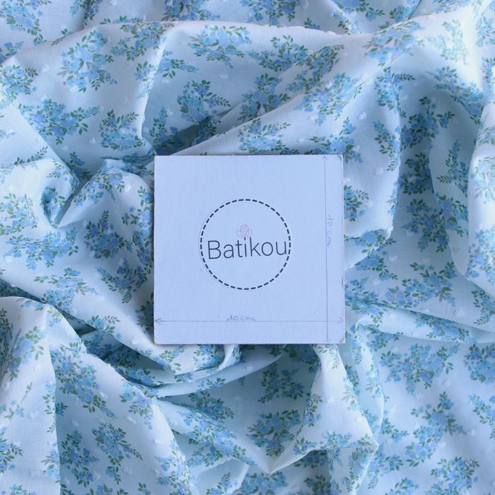 Plumetis de coton BIO petit motif fleuri bleu turquoise