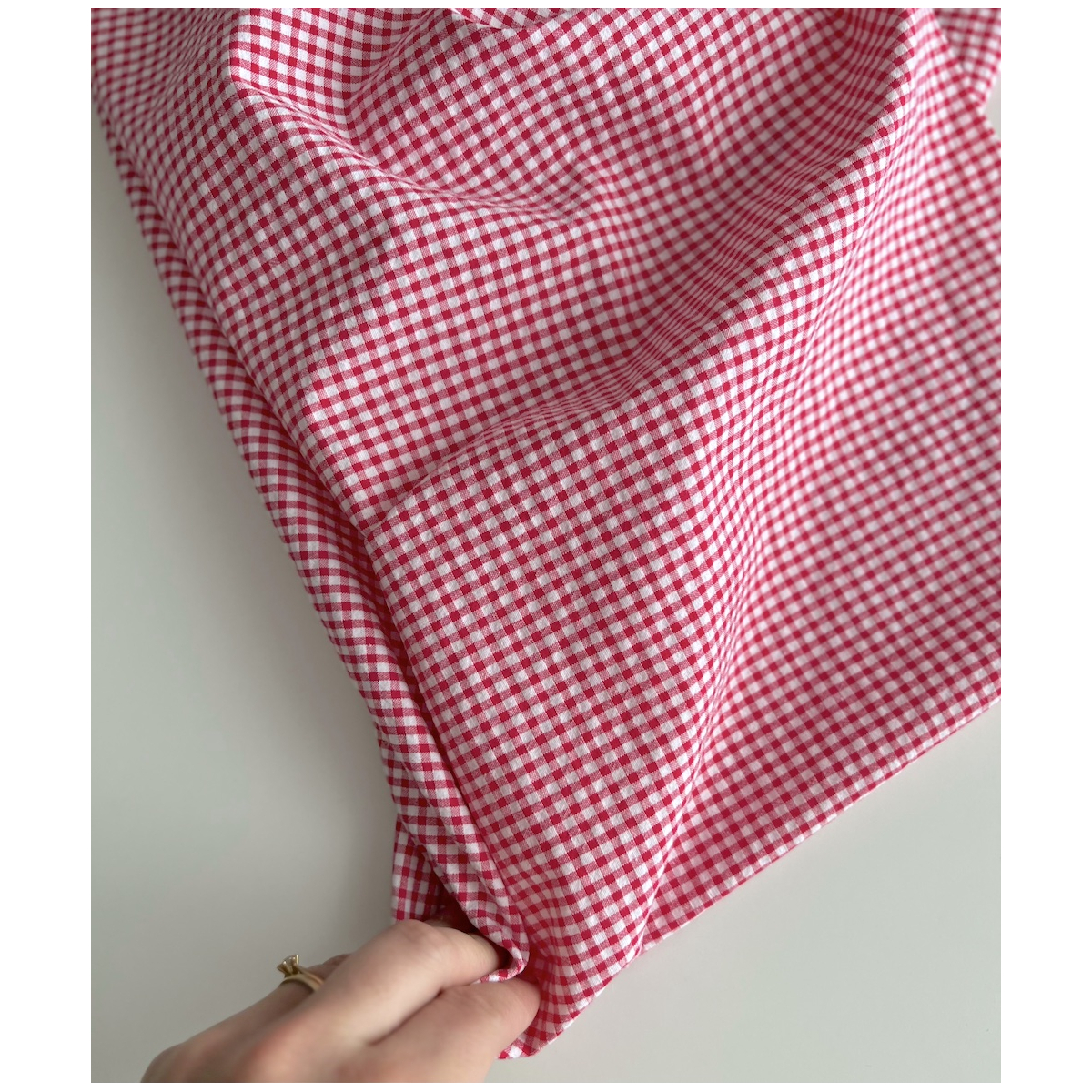 Seersucker / Coton gaufré vichy mini 3mm framboise / blanc Batikou - 6