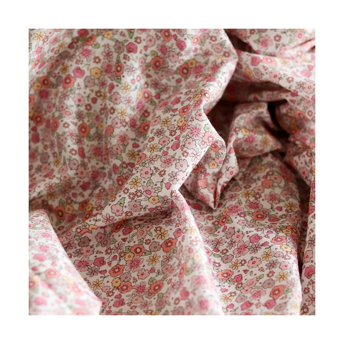 Emilie - Batiste de coton SILKYNE à imprimé fleuri rose