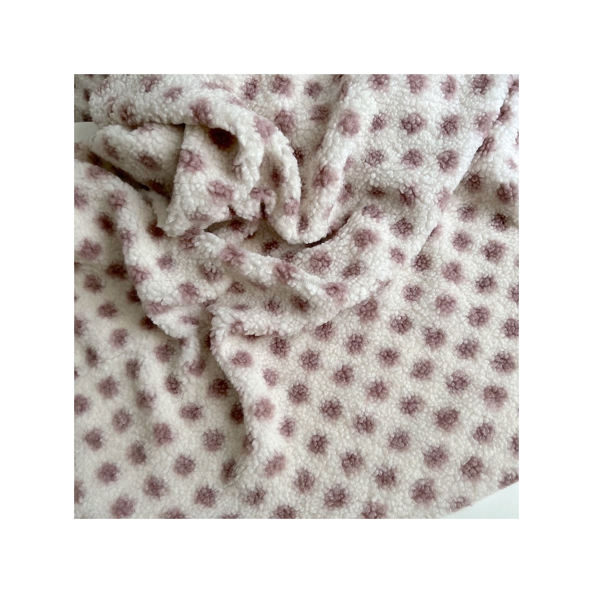 Teddy Sherpa bouclé fond écru clair motif pois vieux rose Mailles - 1
