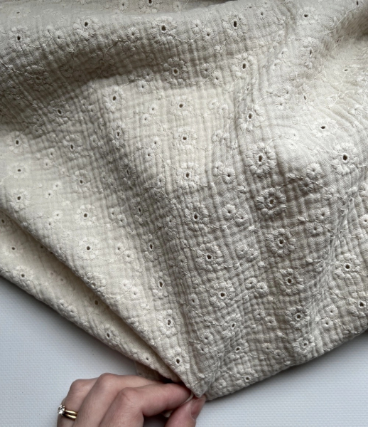 Double gaze de coton Suzy brodée coloris écru Qualité Oeko-tex - 1 2