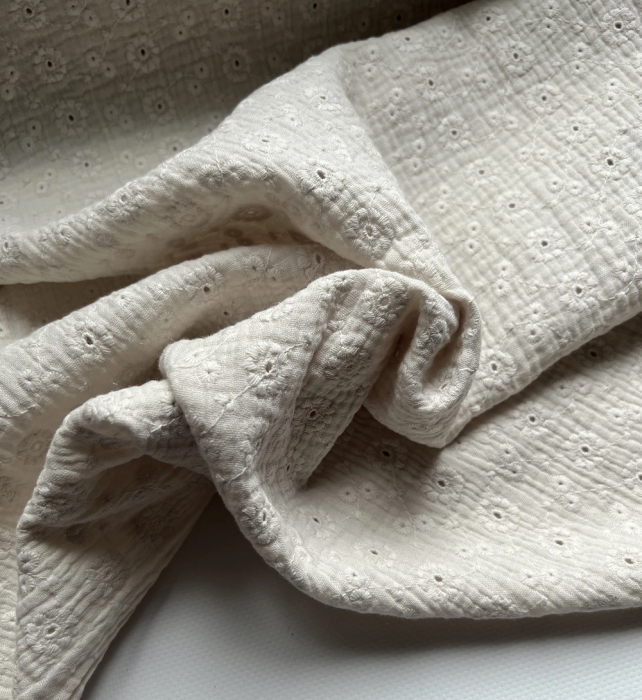 Double gaze de coton Suzy brodée coloris écru Qualité Oeko-tex - 5