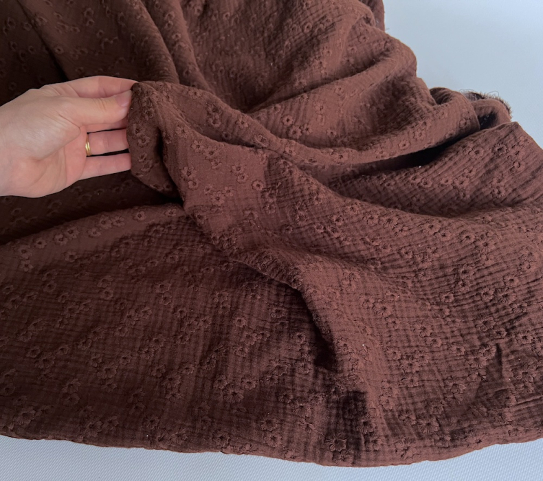 Double gaze de coton Esmée brodée coloris cacao Qualité Oeko-tex - 2