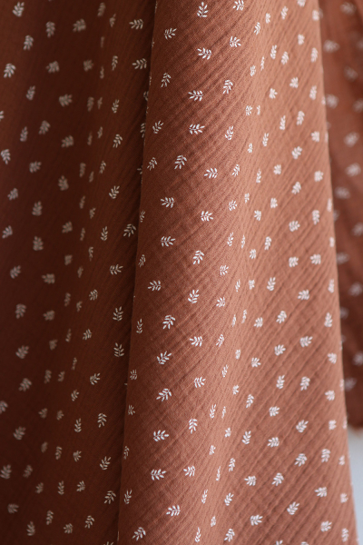 Sacha - Double gaze de coton motif feuilles fond noisette 2