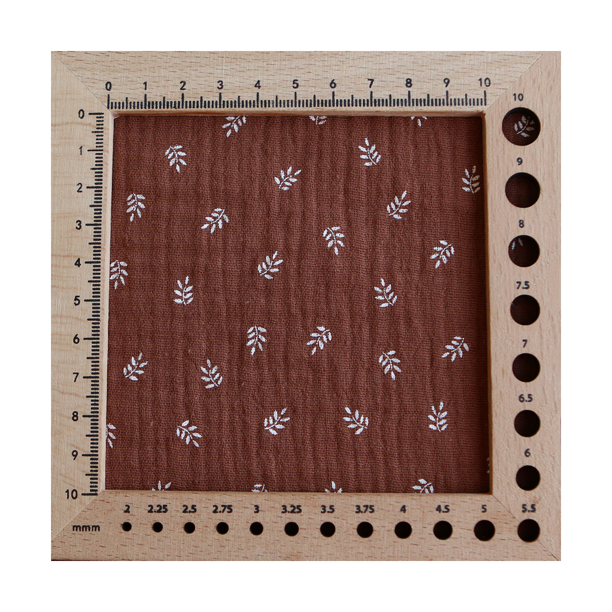 Sacha - Double gaze de coton motif feuilles fond noisette