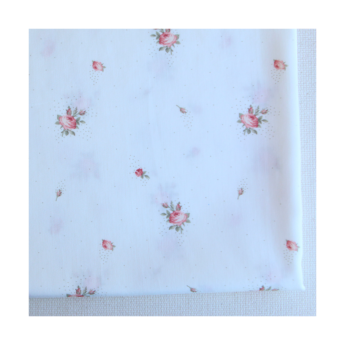 Christine - Batiste de coton douce à imprimé exclusif fleuri vert et rose