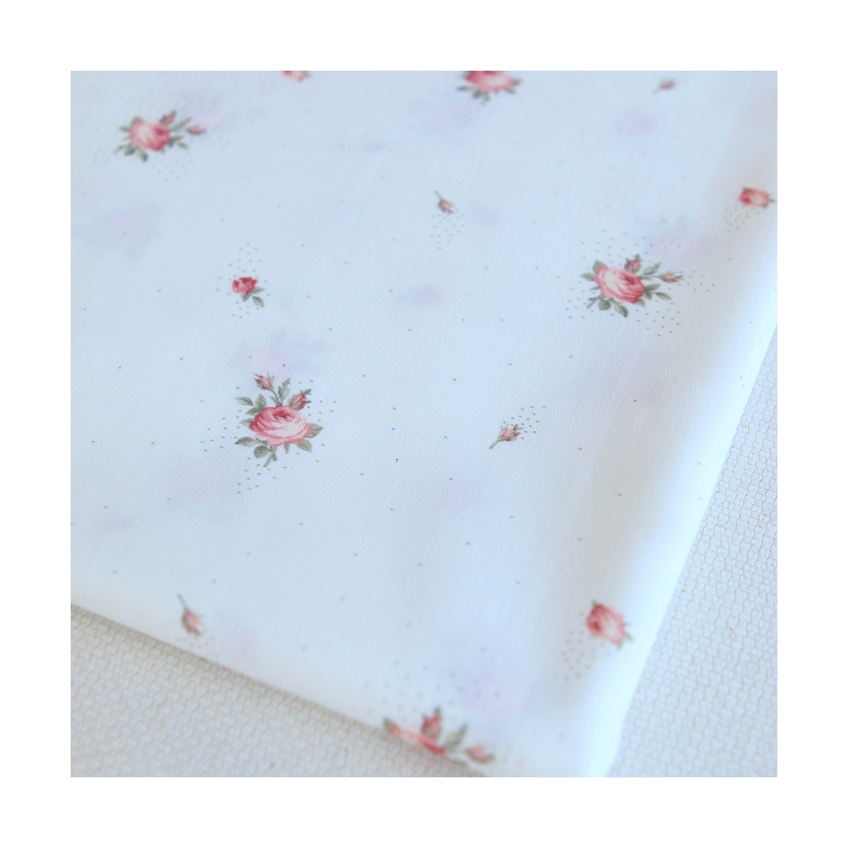 Christine - Batiste de coton douce à imprimé exclusif fleuri vert et rose