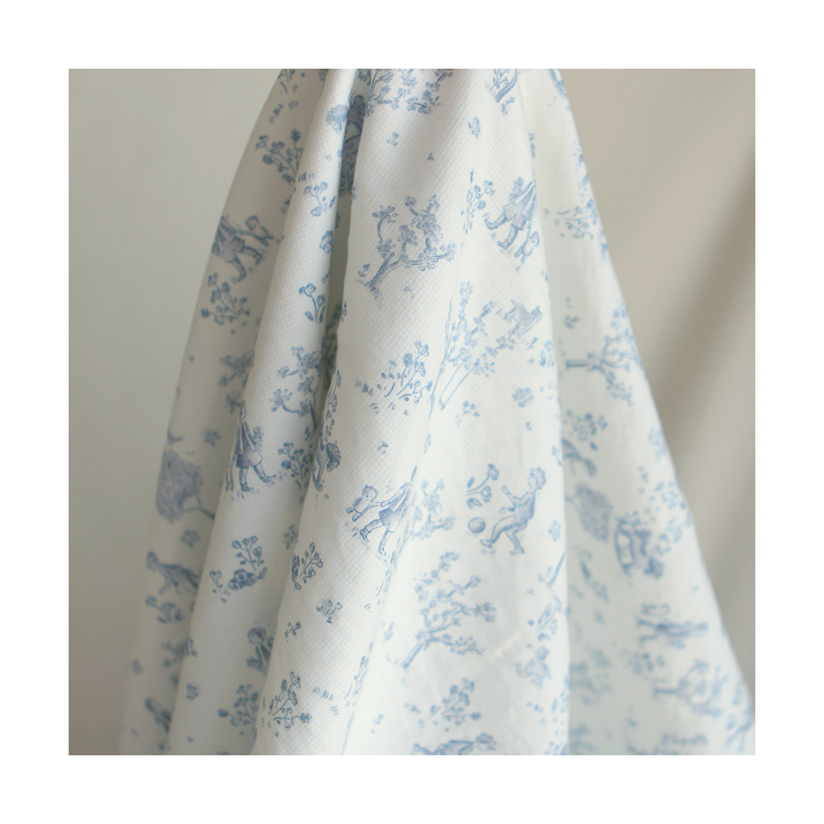 Maria - Tissu coton texturé version toile de jouy bleu
