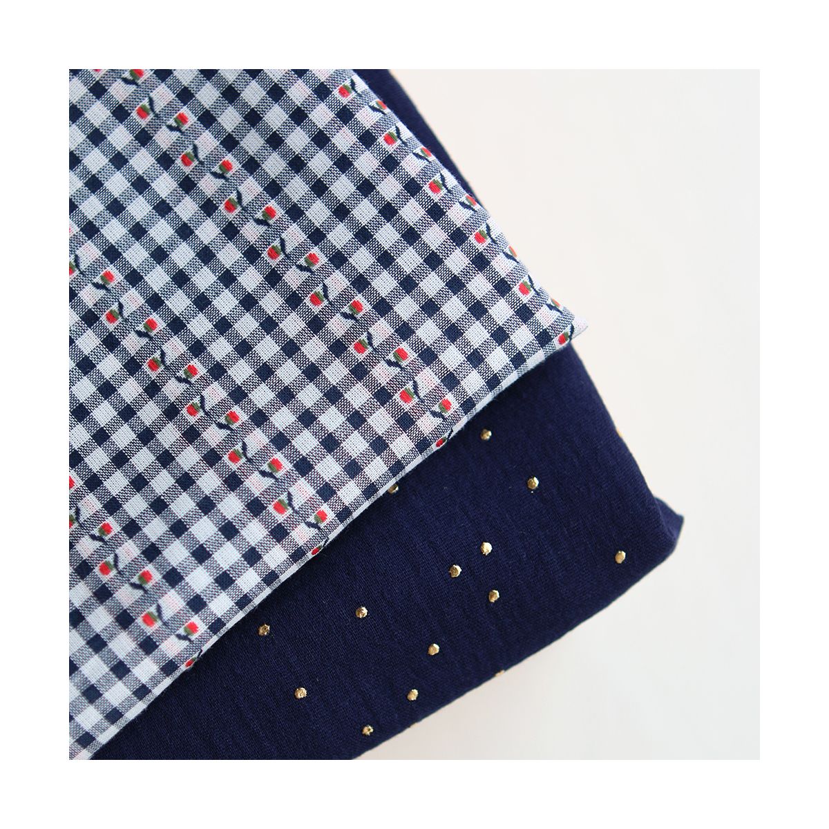 Isabeau - Tissu coton vichy jacquard avec petites fleurs rouges