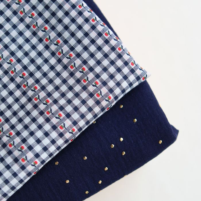 Isabeau - Tissu coton vichy jacquard avec petites fleurs rouges