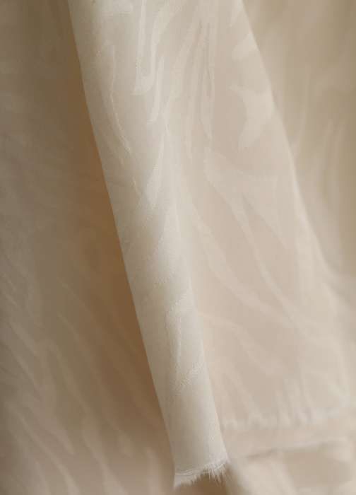 Janelle - Viscose tissage jacquard zèbre écru