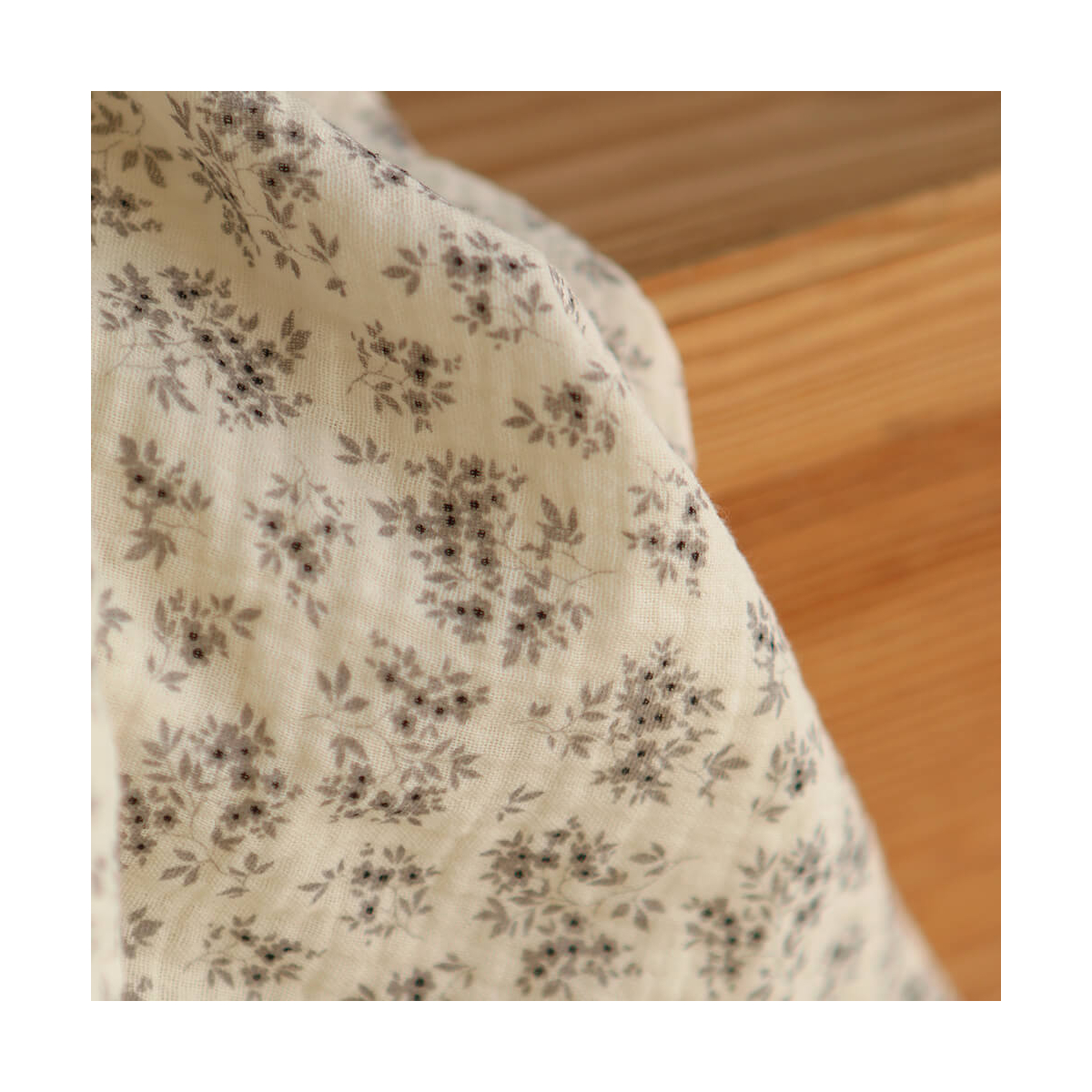 Soumeya - Double gaze coton BIO motif exclusif fond écru taupe