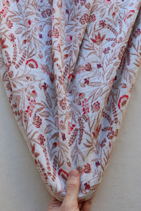 Jaya - Double gaze de coton fond écru motif fleuri