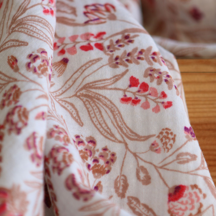 Jaya - Double gaze de coton fond écru motif fleuri