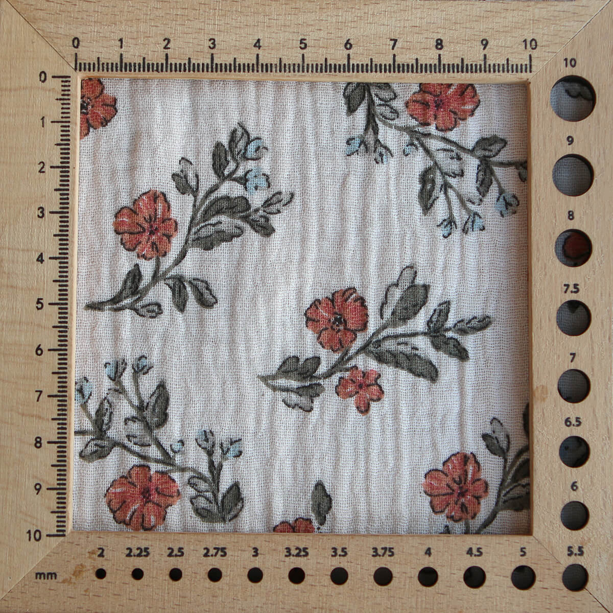 Lina - Double gaze de coton fond crème motif fleuri