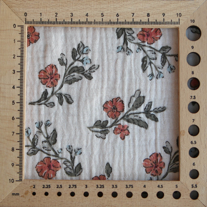 Lina - Double gaze de coton fond crème motif fleuri