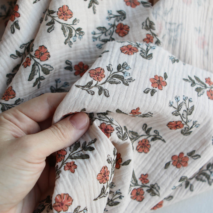 Lina - Double gaze de coton fond crème motif fleuri