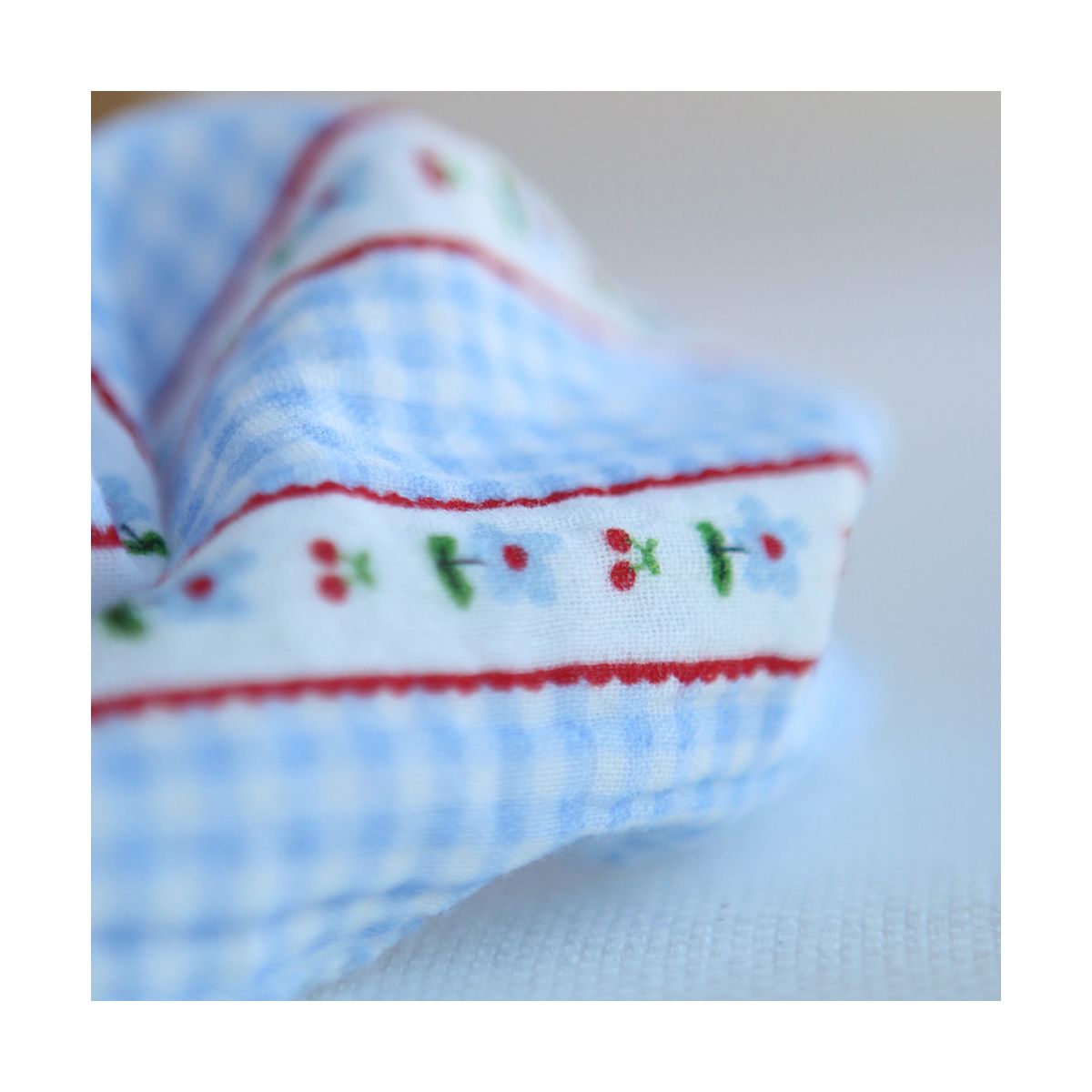 Emilia - Double gaze de coton motif vichy cerise et fleur