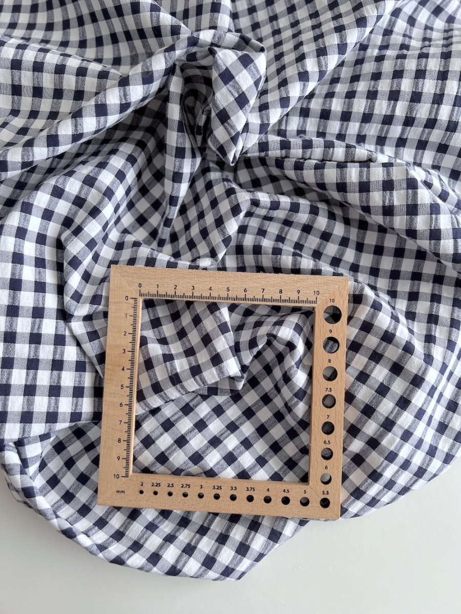 Seersucker / Coton gaufré vichy 6mm bleu marine / blanc Batikou - 6