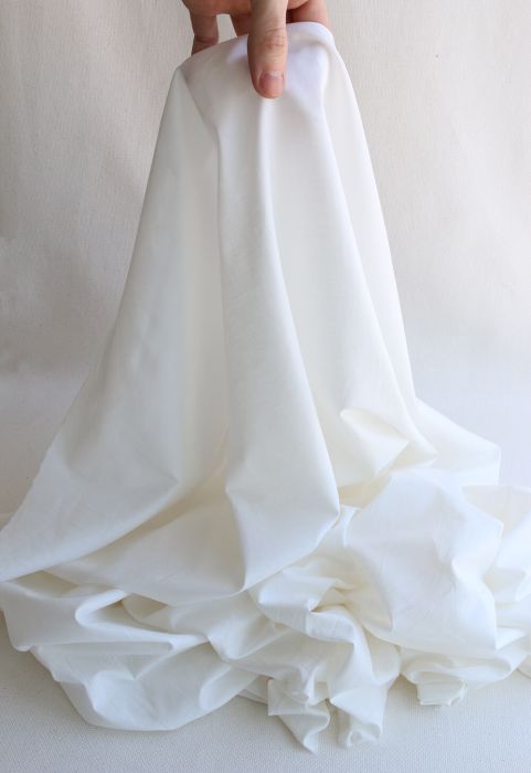 Voile de coton organique uni coloris blanc ivoire
