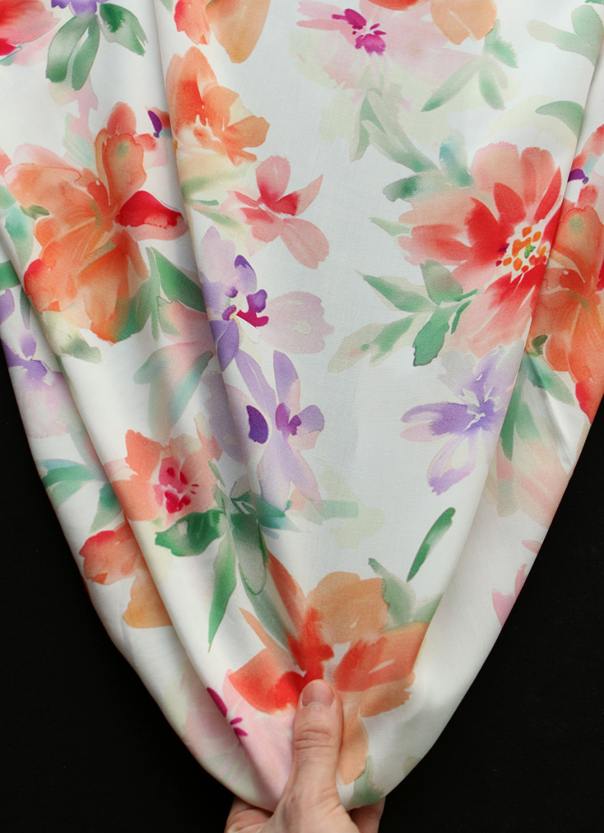 Aurélie - Viscose Ecovero imprimé fleuri corail et vert