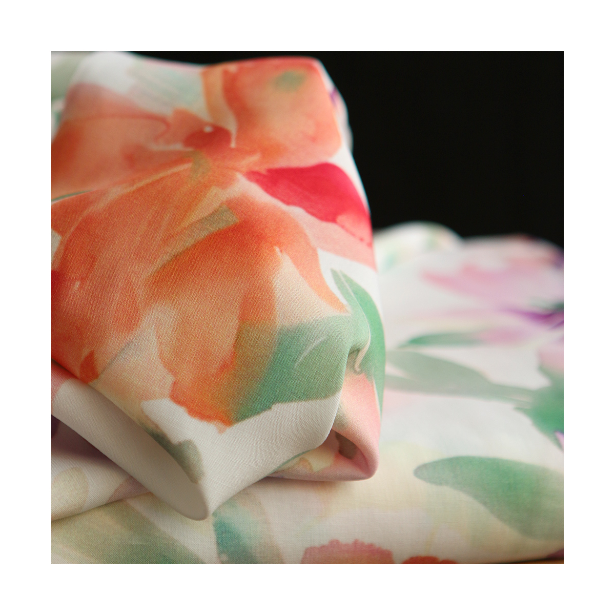Aurélie - Viscose Ecovero imprimé fleuri corail et vert