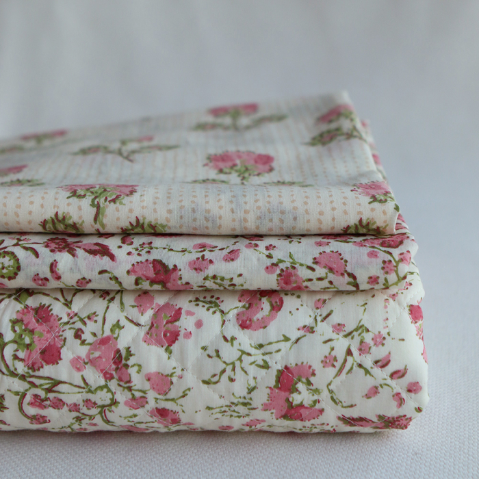 Karishma rose B- Tissu indien en coton imprimé main Hand Block Artisanal