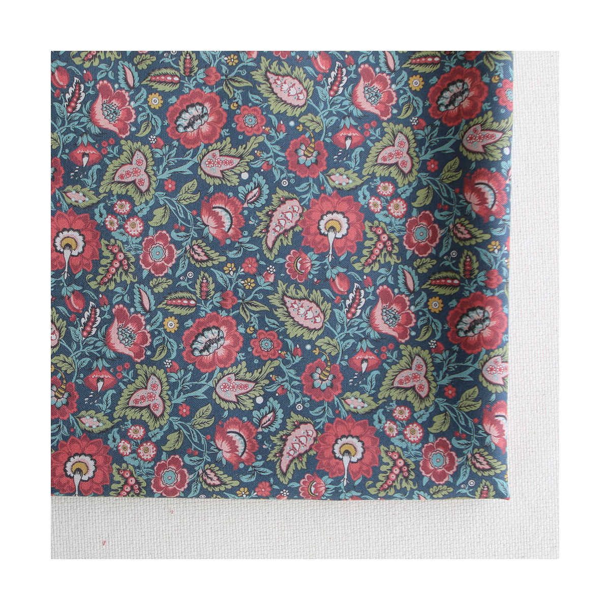 Baïa - Tissu sergé de coton organique fin imprimé fleuri