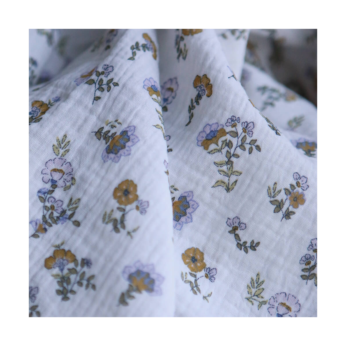 Azélie - Double gaze de coton motif fleuri parme moutarde et vert
