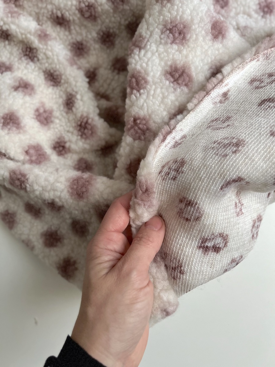 Teddy Sherpa bouclé fond écru clair motif pois vieux rose Mailles - 3