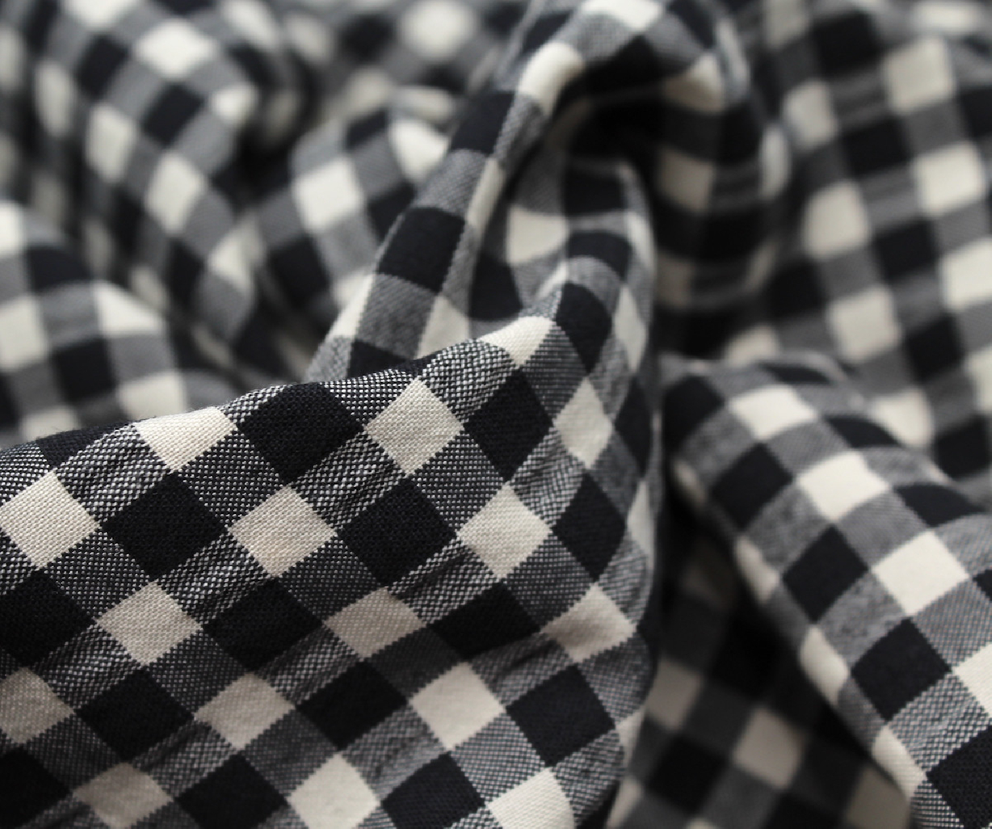 Seersucker / Coton gaufré vichy moyen 6mm noir écru