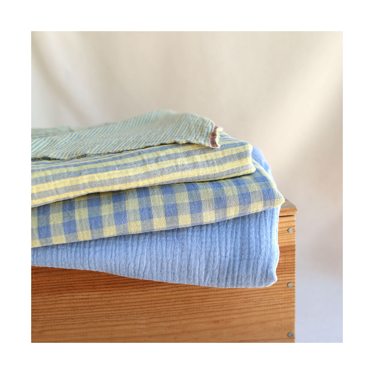 Double gaze de coton réversible rayures lemon et bleu baltique