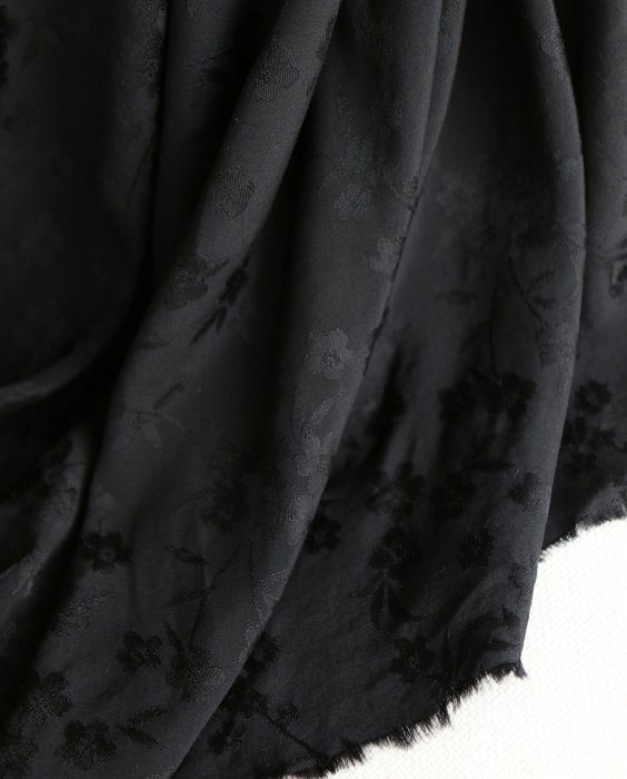 Jasmine - Viscose tissage jacquard fleuri noir