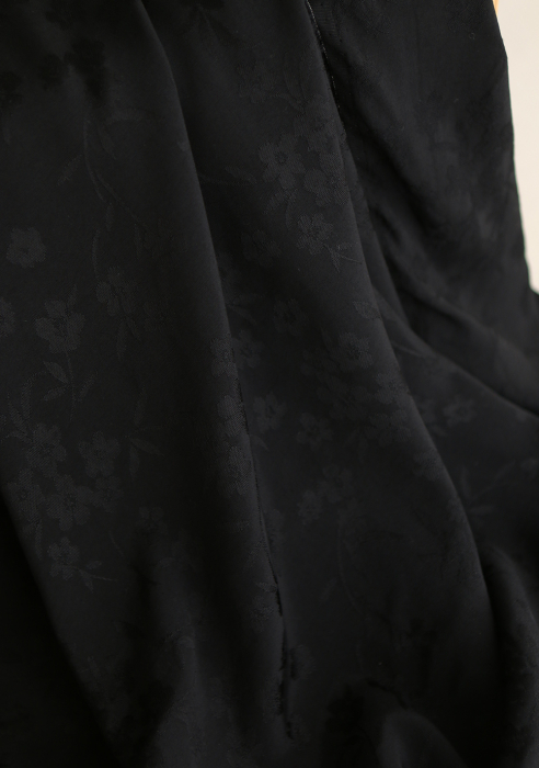 Jasmine - Viscose tissage jacquard fleuri noir