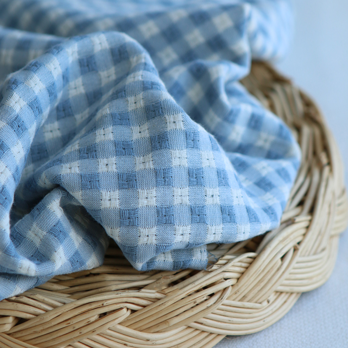 Dick - Seersucker / Coton gaufré texturé vichy 7mm écru et bleu jean tendre