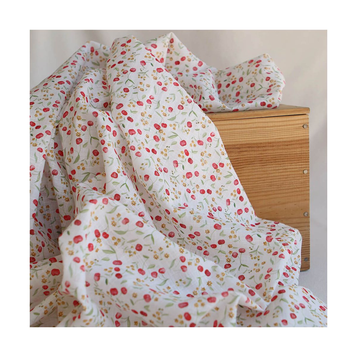 Cerisa - Popeline de coton BIO flamée / rustique motif cerise
