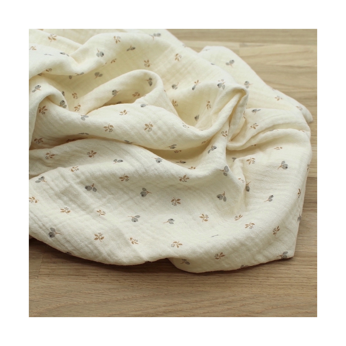 Léon - Double gaze de coton beige écru poudré à motifs