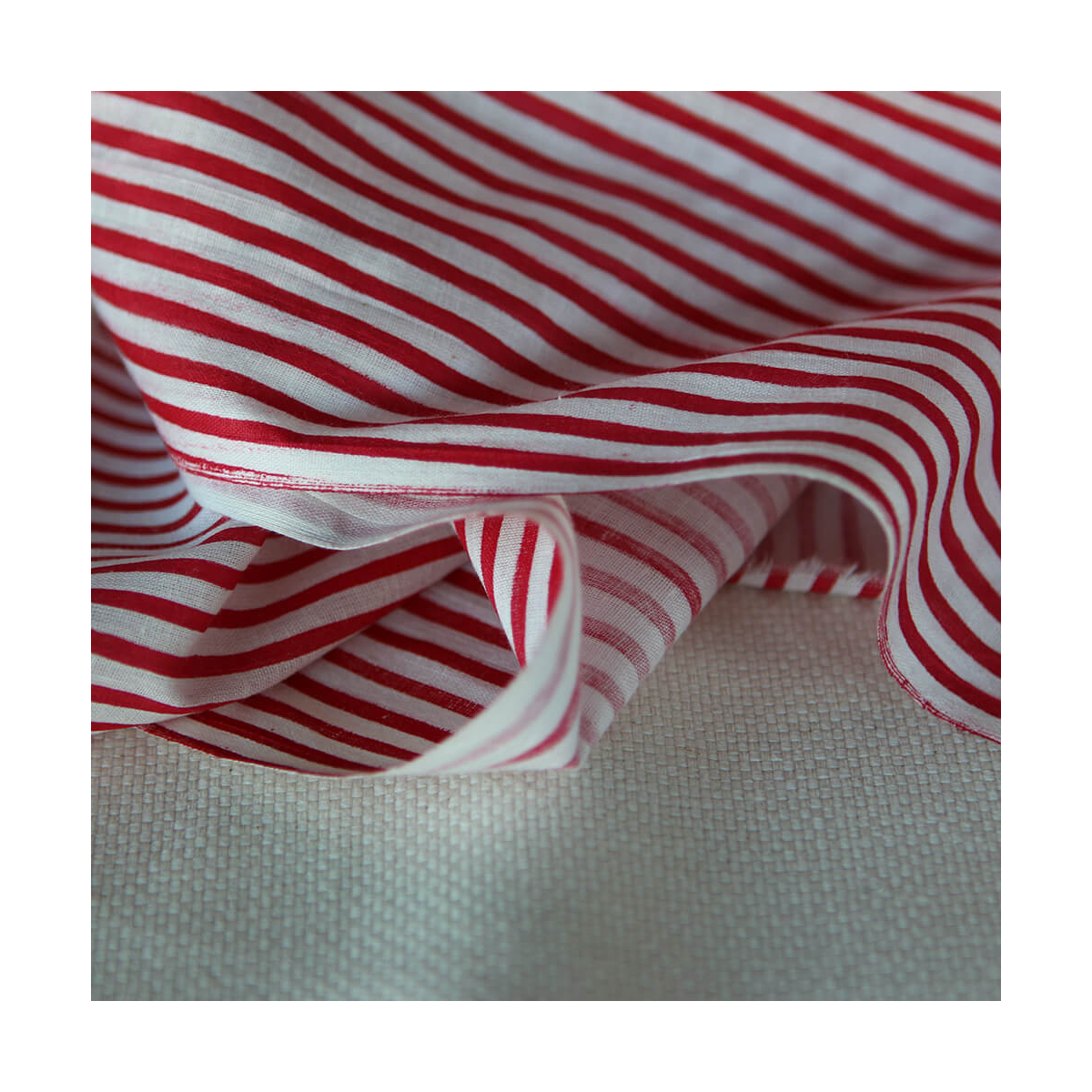 Rayures rouge - Tissu indien coton hand block traditionnel