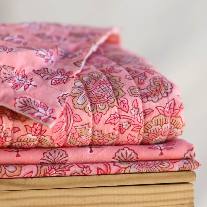 Navya - Tissu indien en coton imprimé main Hand Block corail