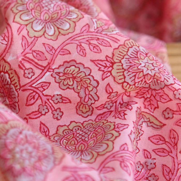 Navya - Tissu indien en coton imprimé main Hand Block corail