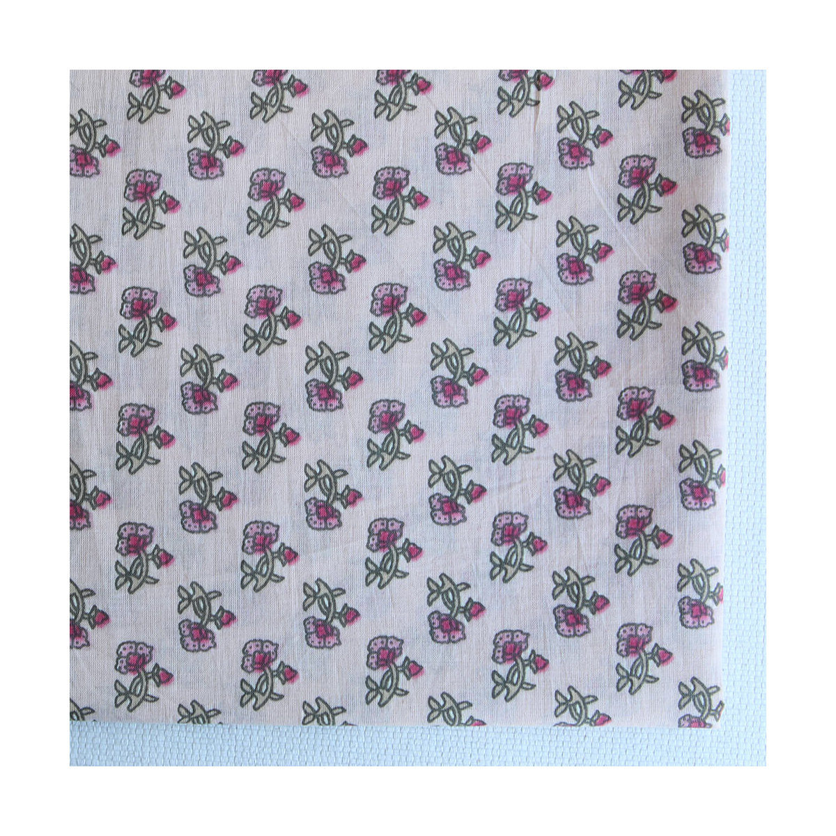 Indira B - Tissu indien en coton imprimé main Hand Block