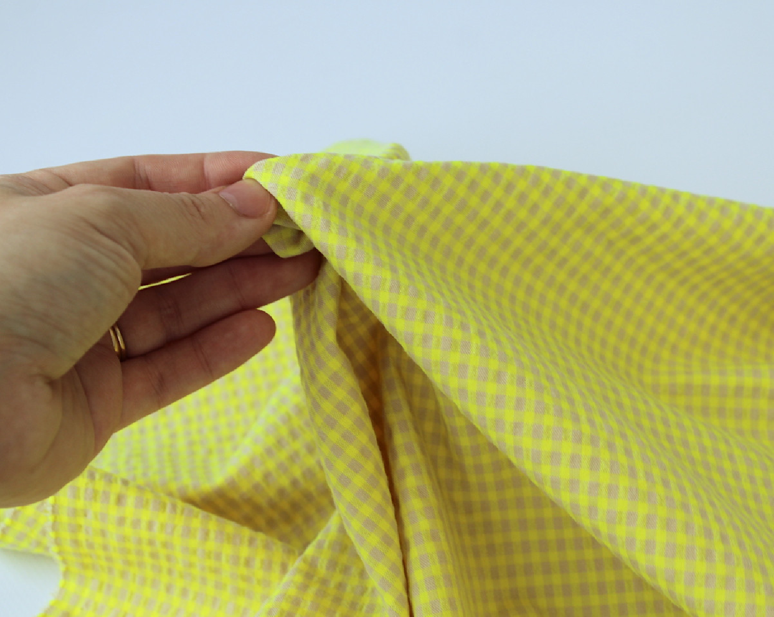 Seersucker / Coton gaufré vichy mini jaune fluo