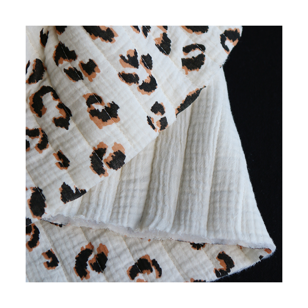 Fauve - Matelassé double gaze de coton motif Graou écru