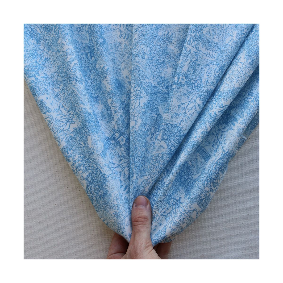 Popeline légère sergé de coton organique imprimé toile jouy bleu celeste