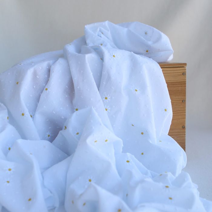 Adelaide - Plumetis de coton blanc broderies petites marguerites